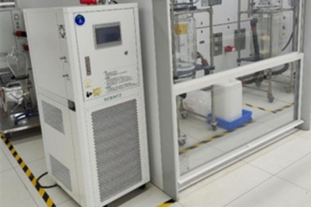 高低温循环器选购时需注意流量、功率和扬程参数