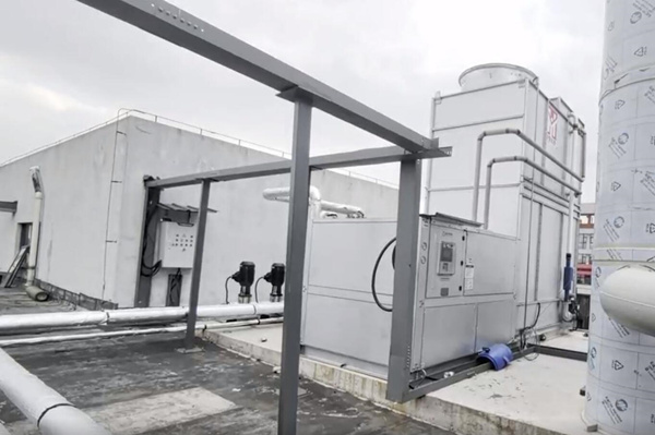 小型低温冷冻机工作原理、特点和使用方法