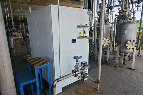 yl6809永利防爆制冷控温系统与高低温试验箱设备实拍图1